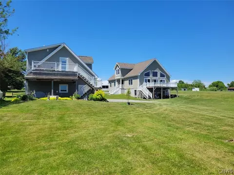 28278 Stony Point Rd, Cape Vincent, NY 13618
