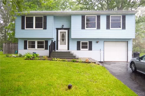 8439 Torchwood Ln, Cicero, NY 13039