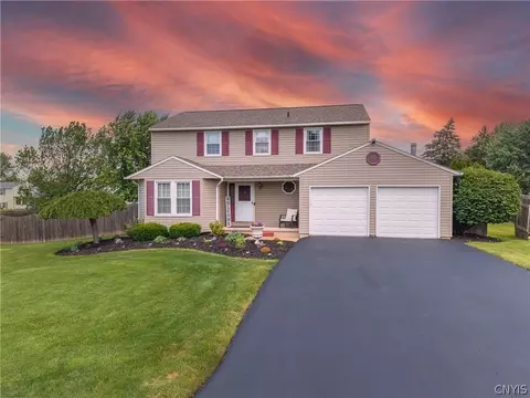 8118 Rizzo Dr, Clay, NY 13041