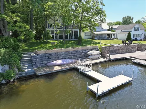 11 Lake Rd Ext Rd, Pulaski, NY 13142