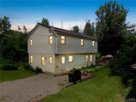 5364 Canal St, Durhamville, NY 13054