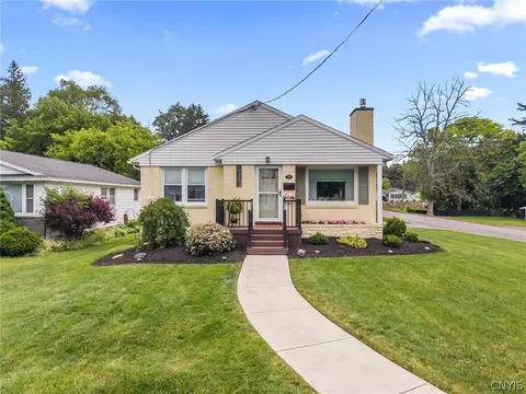 229 Bronson Rd, Geddes, NY 13219