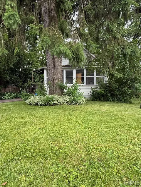222 Beley Ave, Salina, NY 13211