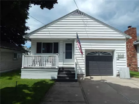 217 Briggs St, Syracuse, NY 13208