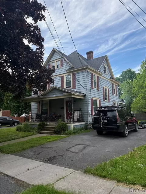 1 Lawton Ave, Auburn, NY 13021