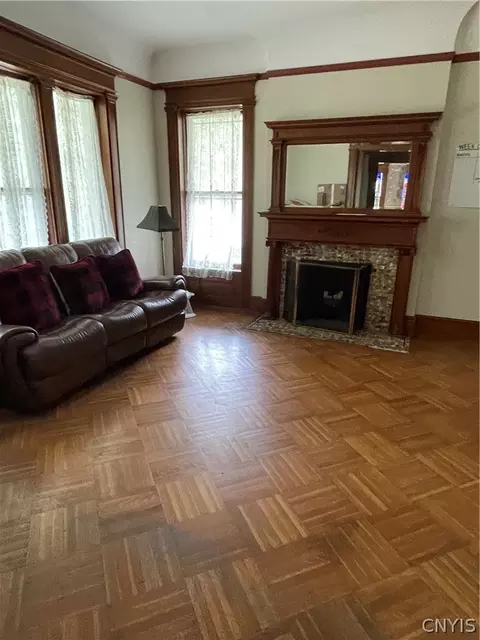 Living - 702 Danforth St, Syracuse, NY 13208 photo 2 of 4