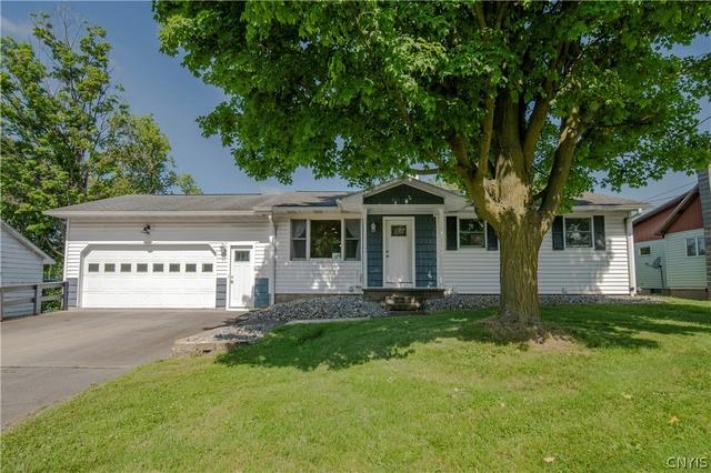 3299 Mohawk St, New Hartford, NY 13413