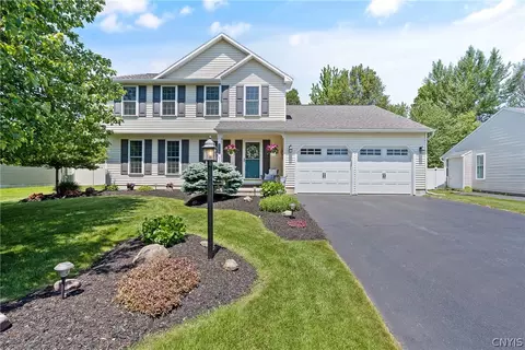 8775 Raulli Dr, Cicero, NY 13039