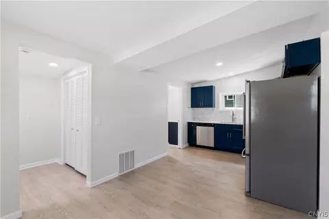 Entry Way - 69 Larned Rd, Schroeppel, NY 13132 photo 4 of 6
