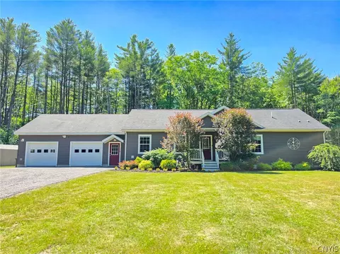 9940 Elpis Rd, Vienna, NY 13316