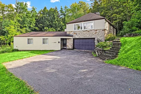 1729 Sherman Dr, New Hartford, NY 13413