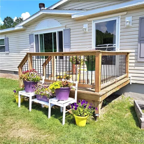 Exterior - 10740 Gossner Rd, Annsville, NY 13471 photo 3 of 8