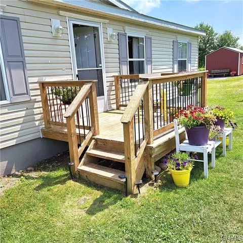 Exterior - 10740 Gossner Rd, Annsville, NY 13471 photo 2 of 8