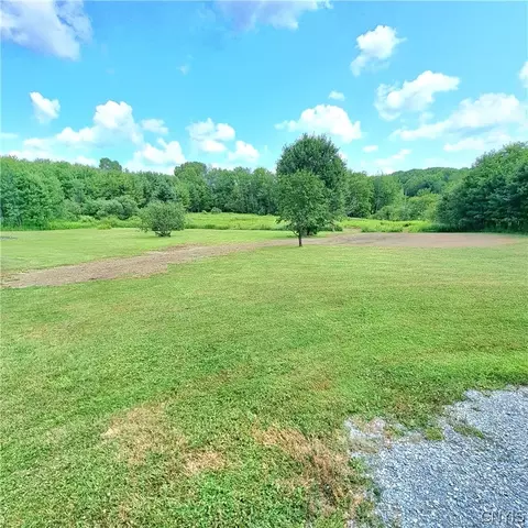 Exterior - 10740 Gossner Rd, Annsville, NY 13471 photo 4 of 8