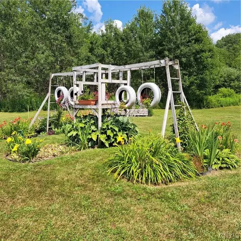 Exterior - 10740 Gossner Rd, Annsville, NY 13471 photo 8 of 8
