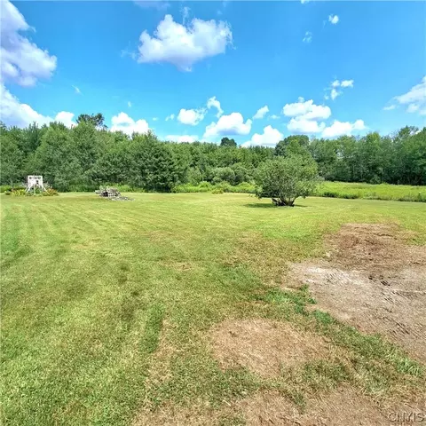 Exterior - 10740 Gossner Rd, Annsville, NY 13471 photo 6 of 8