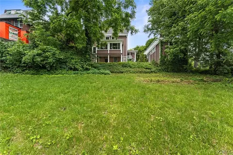 Exterior - 105 Summit Ave, Syracuse, NY 13207 photo 8 of 8