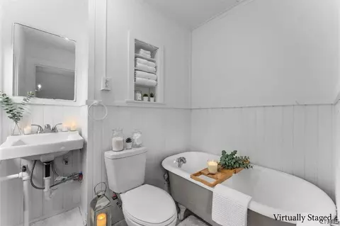 Bath - 105 Summit Ave, Syracuse, NY 13207 photo 4 of 4