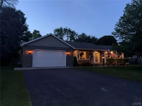 3 Clarence Ave, Pulaski, NY 13142