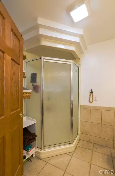 Bath - 158 Joe Fultz Blvd, Scriba, NY 13126 photo 1 of 3
