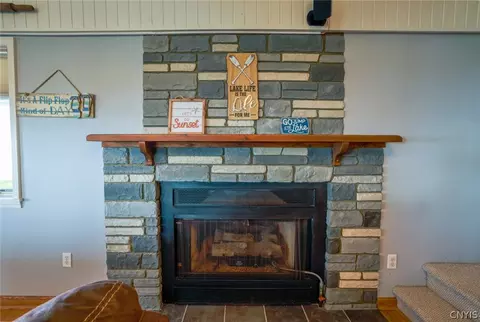 Living - 158 Joe Fultz Blvd, Scriba, NY 13126 photo 2 of 5