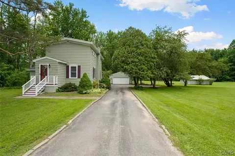 50 E 2nd St, Oneida, NY 13421