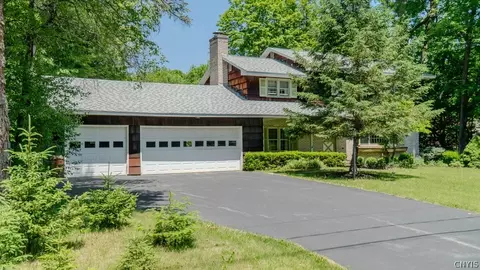 7447 Armstrong Rd, Manlius, NY 13104