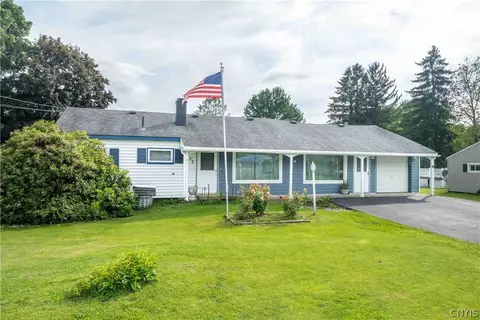32 Bakeman St, Fulton, NY 13069
