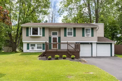 4214 Regulus Crse, Liverpool, NY 13090