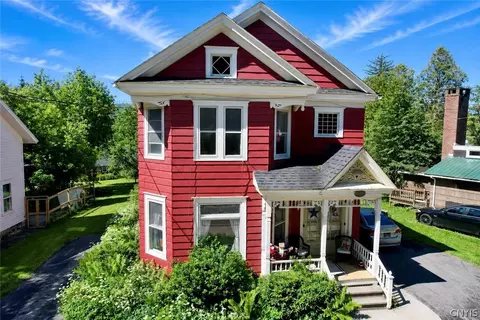 2615 Mckinley St, New Woodstock, NY 13122