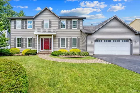 106 Zodiac Cir, Salina, NY 13090