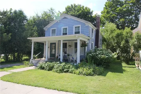 44 Lebanon St, Hamilton, NY 13346