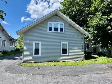 Exterior - 217 Bates Ave, Oneida, NY 13421 photo 5 of 7