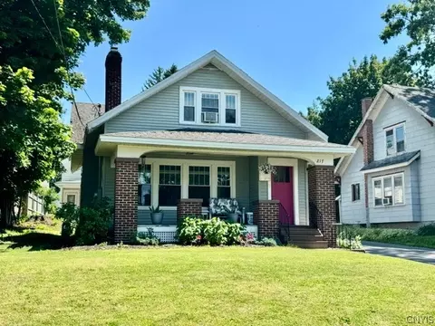 Exterior - 217 Bates Ave, Oneida, NY 13421 photo 3 of 7