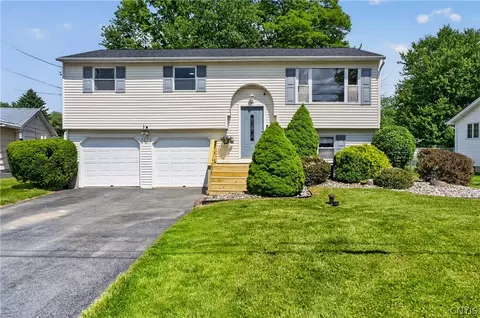 7670 Clover Rd, Syracuse, NY 13212