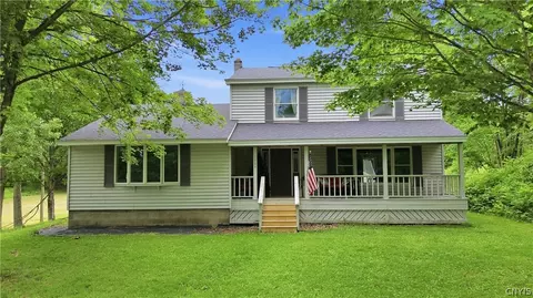 7488 East St, Newport, NY 13416