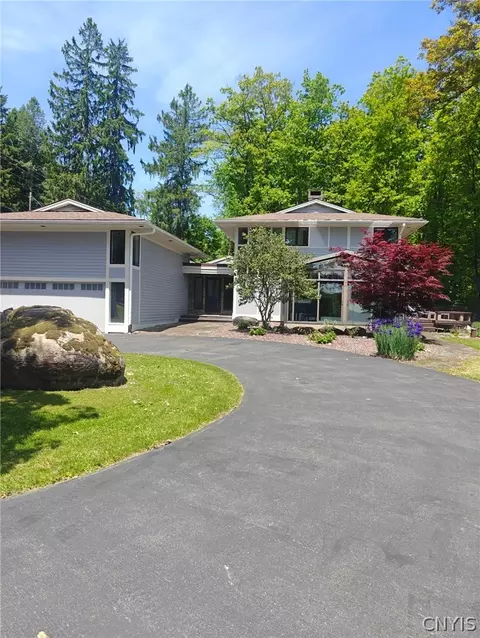 4182 Syracuse Rd, Cazenovia, NY 13035