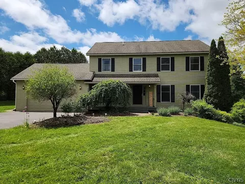 338 Frenchs Bay Rd, Tully, NY 13159