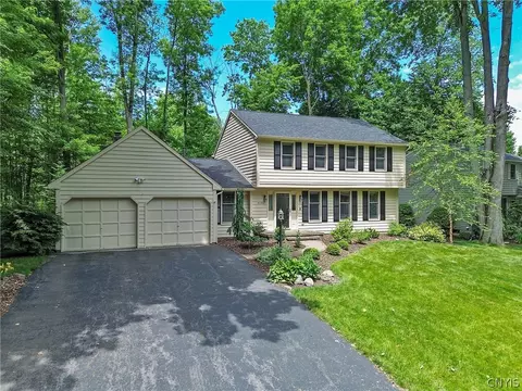 3191 Reston Dr, Lysander, NY 13027