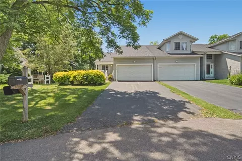 3628 Black Brant Dr, Liverpool, NY 13090