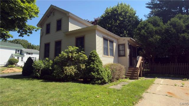 229 E 5th St, Oswego, NY 13126