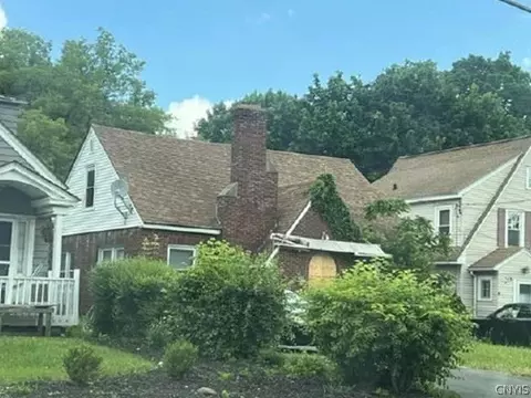 923 Salt Springs Rd, Syracuse, NY 13224
