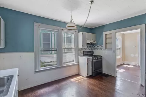 Entry Way - 65 E 7th St, Oswego, NY 13126 photo 1 of 2