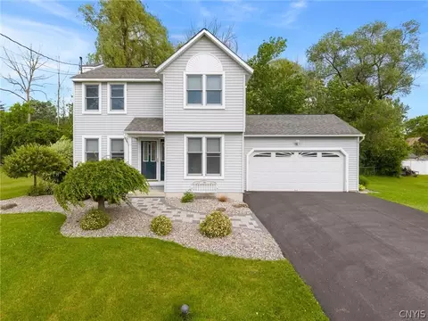 106 Laura Dr, Geddes, NY 13209