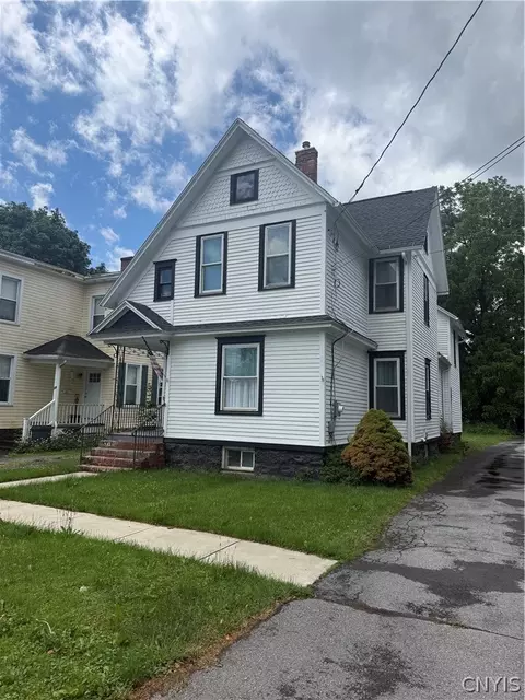 21 Burt Ave, Auburn, NY 13021