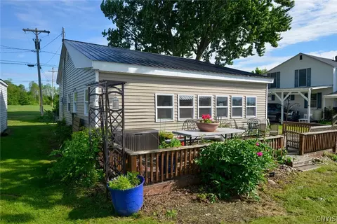 2220 Humphrey Ln, Cape Vincent, NY 13618