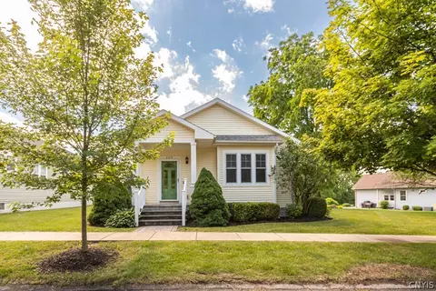 209 Newbridge St, Camillus, NY 13031