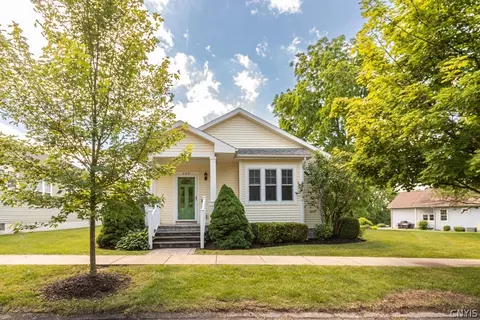 209 Newbridge St, Camillus, NY 13031