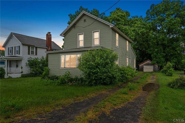 1077 Glenwood Ave, Oneida, NY 13421