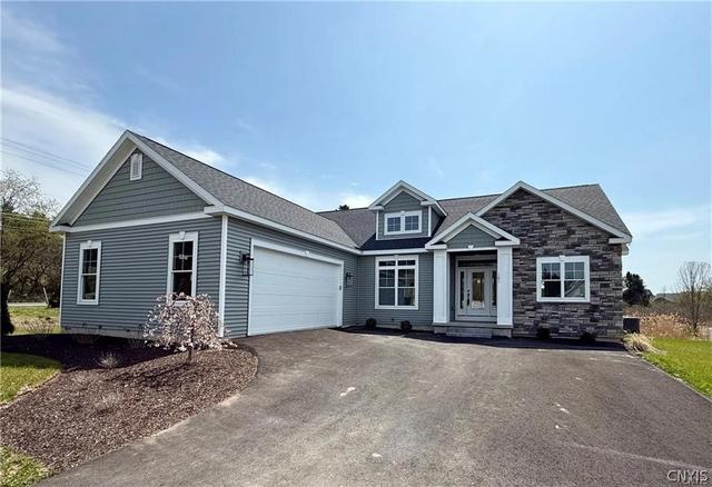6237 Steinway Dr, Jamesville, NY 13078